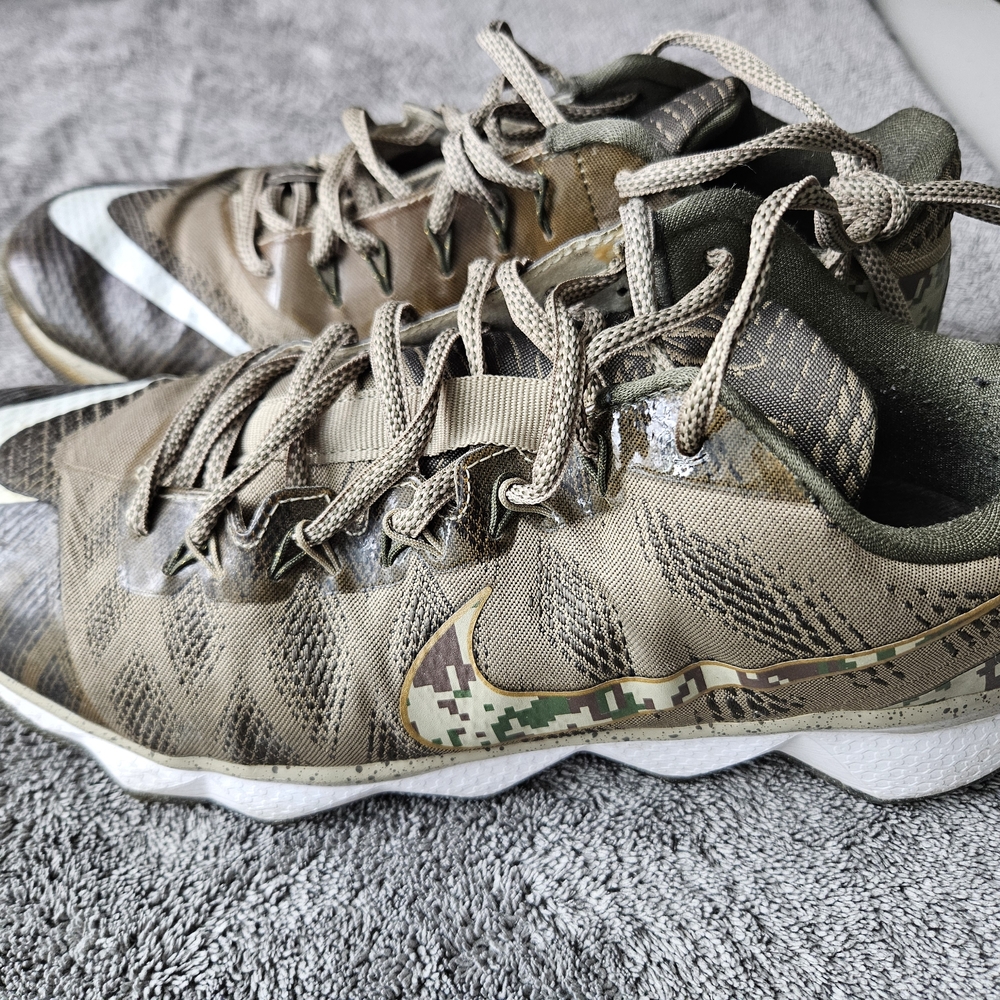 Nike Camouflage Athletic Shoes